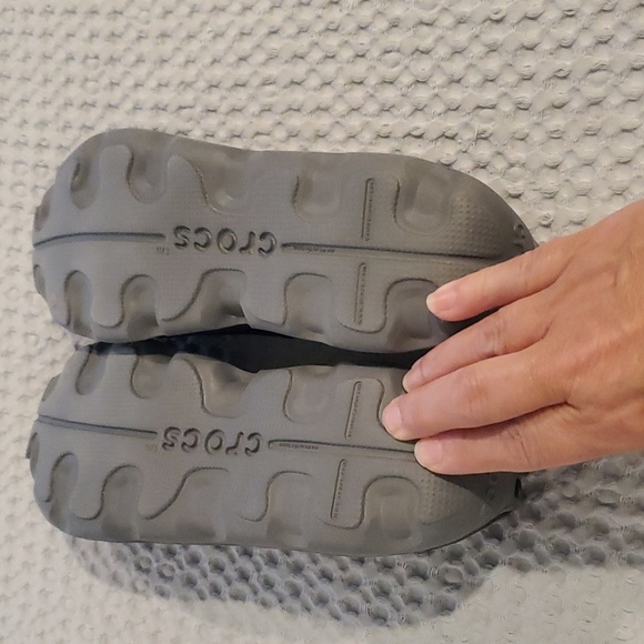 Crocs Womans Slip On Shoes Size 7 (#25) - Picture 5 of 5